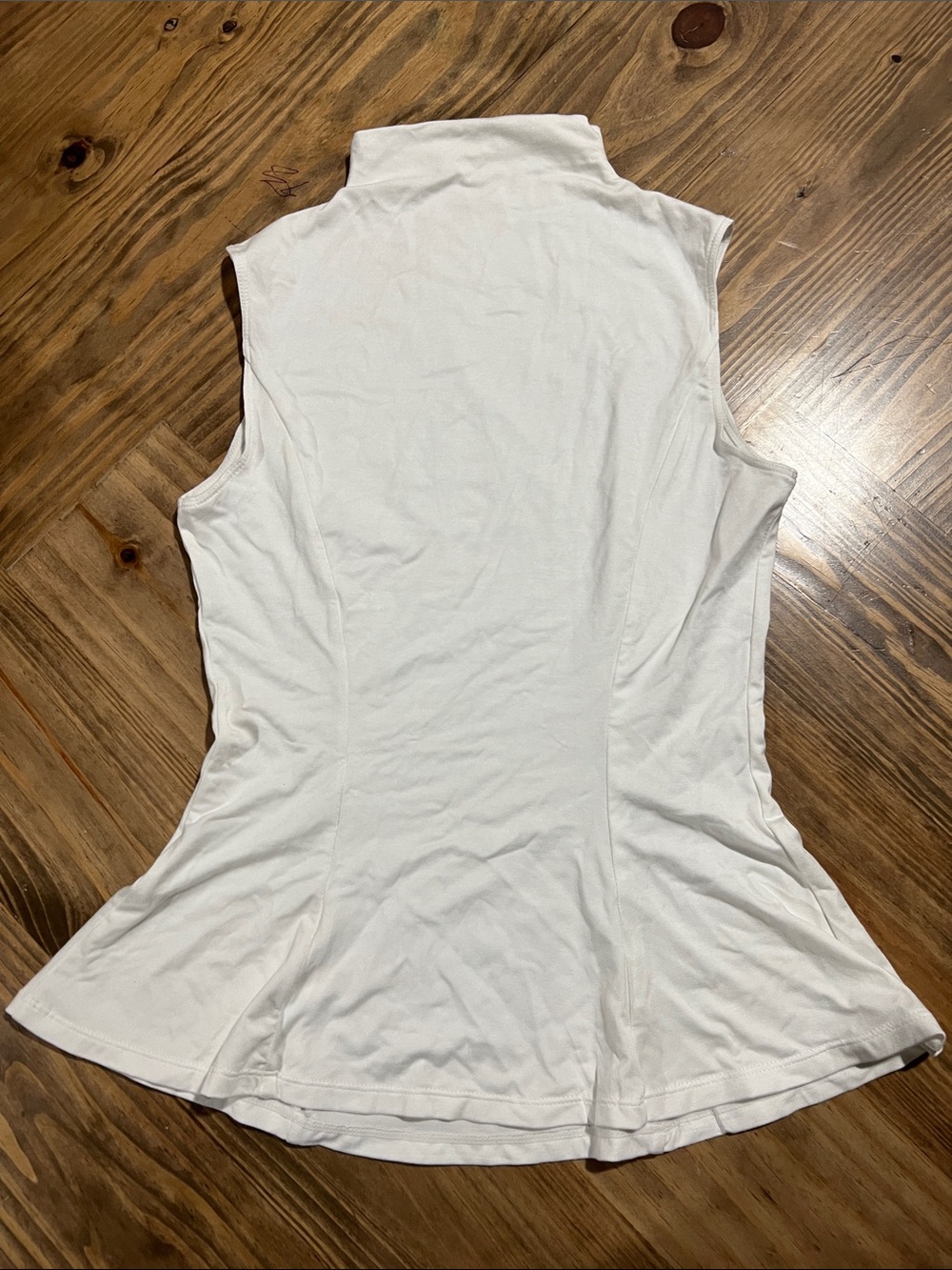 HALARA White Sleeveless Mock Neck Tank